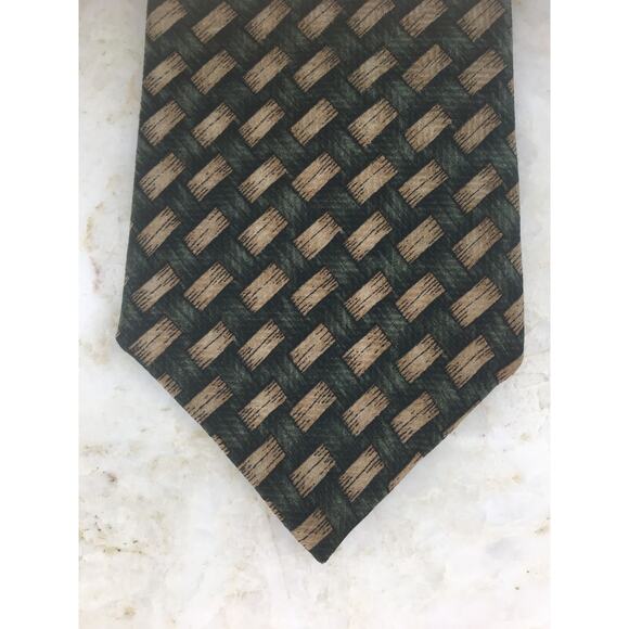 BILL BLASS ALL SILK NECKTIE - Picture 1 of 8